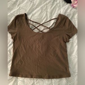 Cropped green tee lattice back small